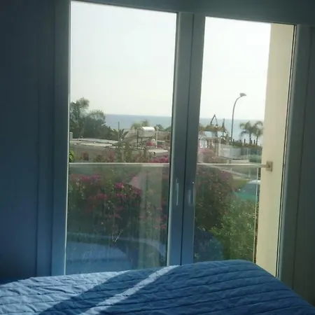Coral Bay *